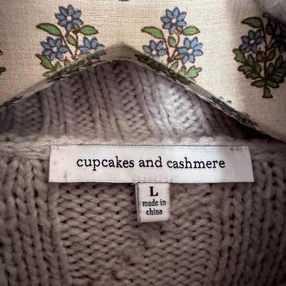 Cupcakes and Cashmere Prilla Fringe Cowl Neck Sweater wide sleeve ~ Latte Sz L - Picture 9 of 12